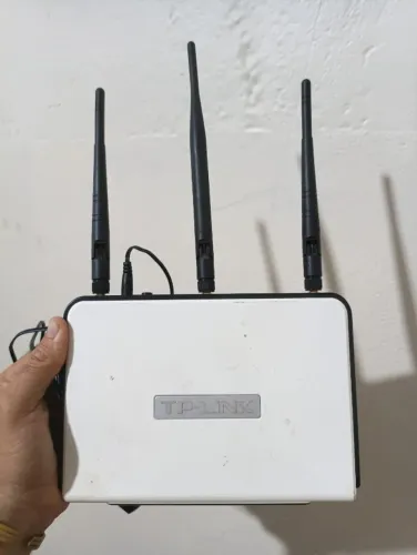 Roteador e Repetidor TP-Link 300Mbps - 3 Antenas (Potente)