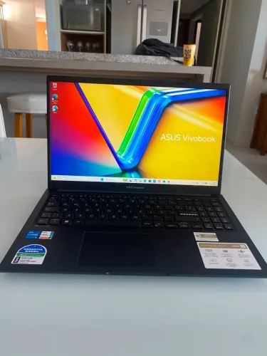 Notebook Asus Vivobook 15 i5 12ª Geração 8GB RAM SSD 512GB Iris Xe Windows 11