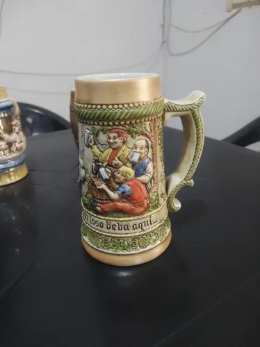 Vende se caneca antiga 