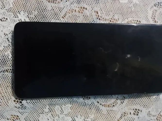 Vendo moto g15 alguns trincados mais não impedem em ND, troco por um iphone