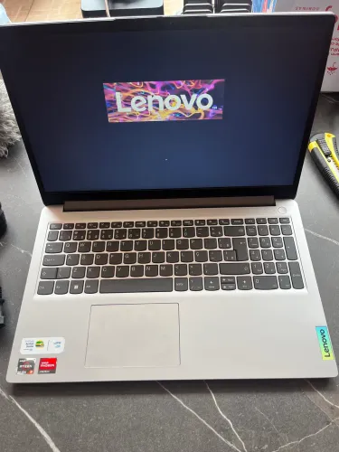 Notebook Lenovo IdealPad 1 15AMN7 - NOVÍSSIMO!!!