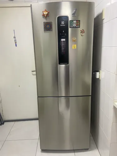 Geladeira inox Eletrolux 488 l 220 V frost free