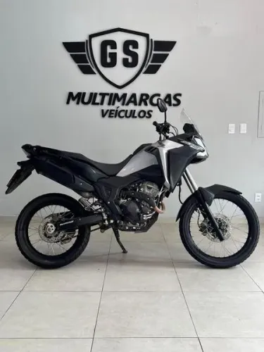 HONDA XRE 300 SAHARA 2025