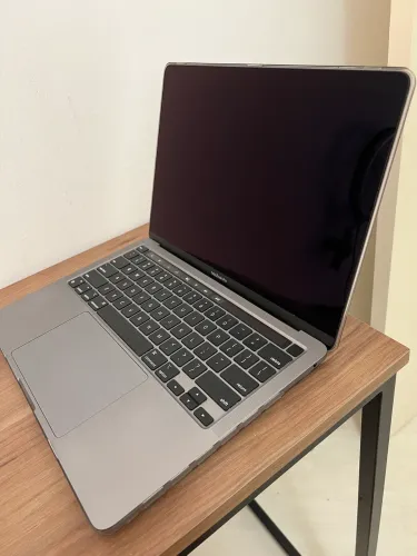 MacBook Pro M1 13? 8GB 256GB - Tela Quebrada