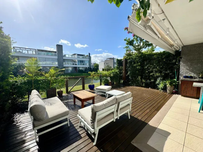 Loft Mobiliado à Venda no Condomínio Rossi Atlântida, Xangri-Lá, beira lago! REF: CA3521