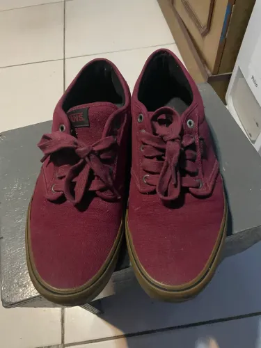 Vendo Tênis VANS vinho modelo 2017