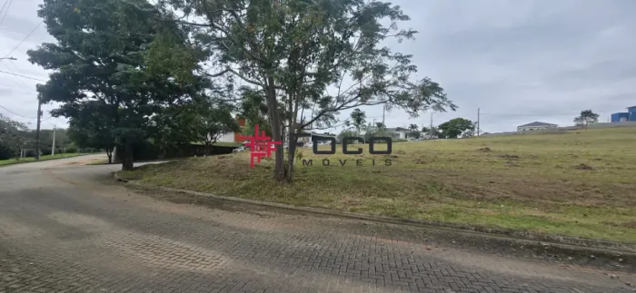 Terreno em Condomínio fechado com 1.411m² - Residencial Colinas do Parahyba - zona norte d