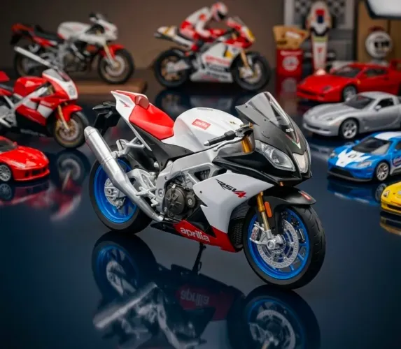 Moto miniatura Aprilia RSV4