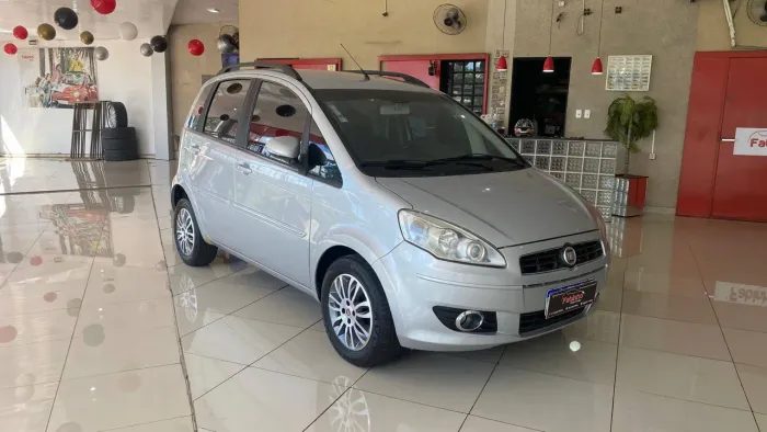 Fiat Idea Attractive 1.4 Fire Flex 8V 5P 2012