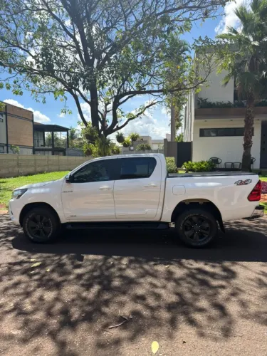 Toyota Hilux CD SRV 4X4 2.8 TDI Diesel Aut. 2017