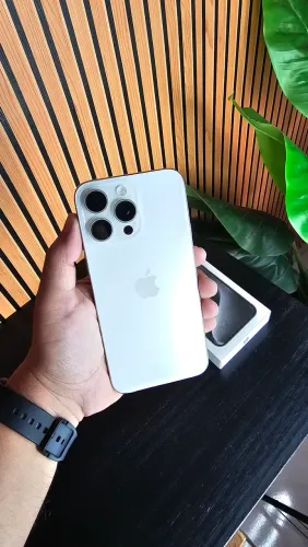 iPhone 15 Pro Max 256GB White Titanium