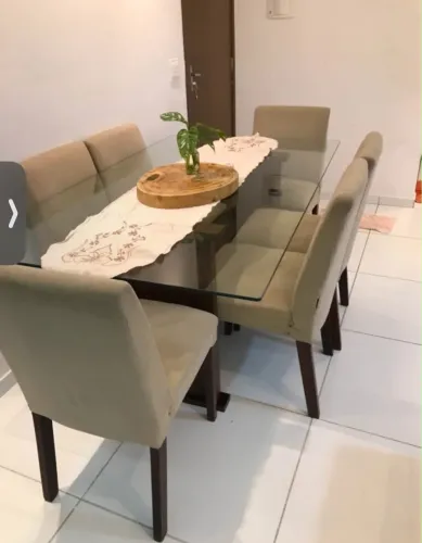 Vendo mesa (sem cadeiras)