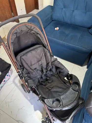 Carrinho de bebê + bebê conforto cosco reverse