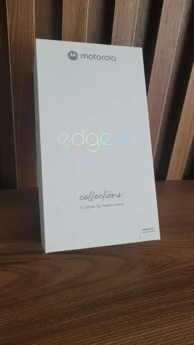 [Lacrado c/ NF] Moto Edge 70 - 512Gb / 12GB Ram - Crystals Swarovski