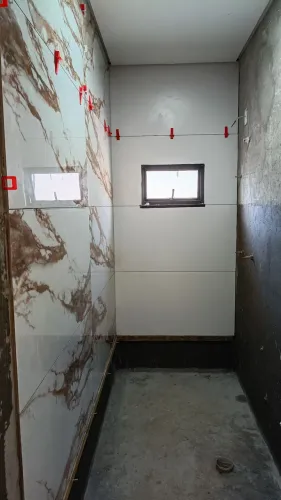 Assentamento de pisos e azulejos, porcelanato