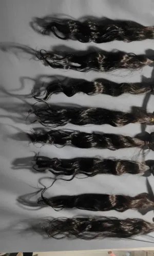 Cabelo humano.