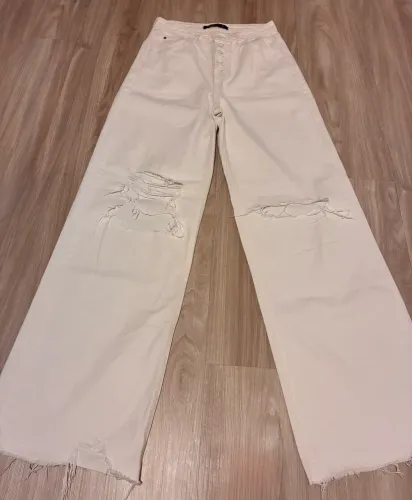 Calça jeans feminina branca 
