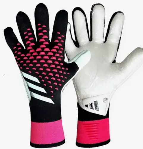 Luva de Goleiro Adidas Predator Accuracy Preta e Rosa TM08
