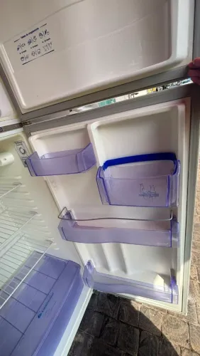 GELADEIRA DUPLEX CONTINENTAL CONSERVADA FUNCIONANDO TUDO 220V ENTREGO TENHO OUTROS MODELOS
