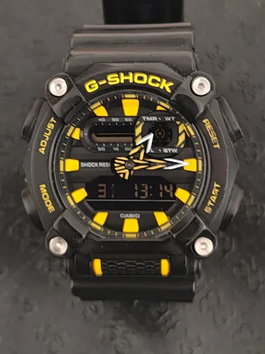Relógio G-SHOCK GA-900A-1A9DR Heavy Duty  Preto Amarelo