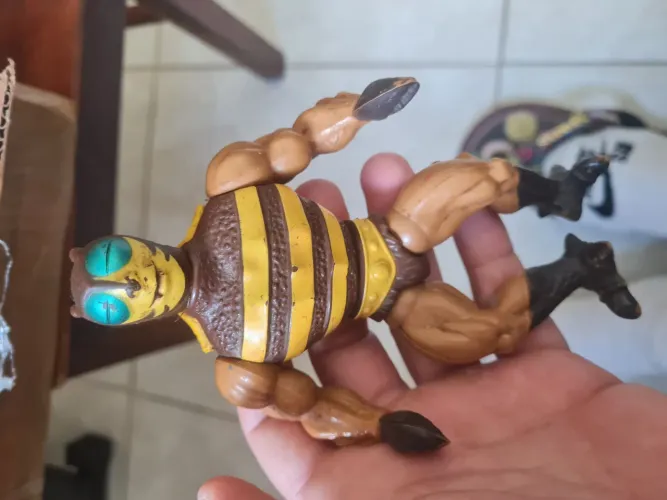Boneco abelhao heman estrela