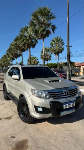 Toyota Hilux SW4 SRV D4-d 4X4 3.0 TDI Dies. AUT 2012