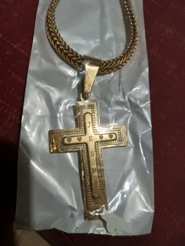 CORDÃO EM AÇO INOXIDÁVEL COMPINGENTE CRUZ DOURADO