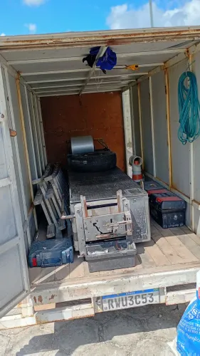 Perfiladeira de calhas com reboque