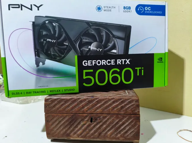 RTX 5060TI 8GB Novíssima, recém aberta