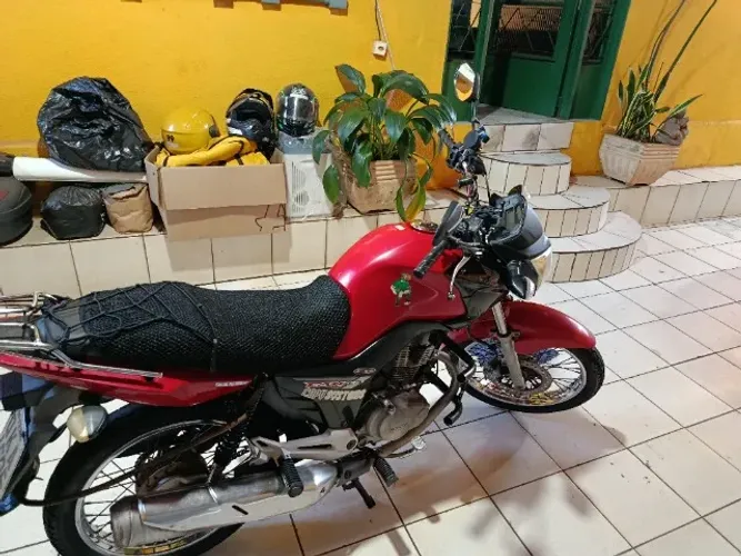 Honda semi nova muito bem cuidada 