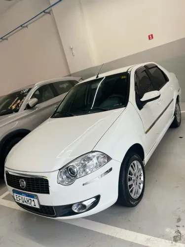 Fiat Siena HLX 1.8 MPI Flex 8V 4P 2010