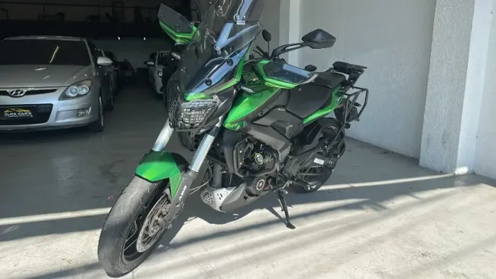 BAJAJ DOMINAR 400CC