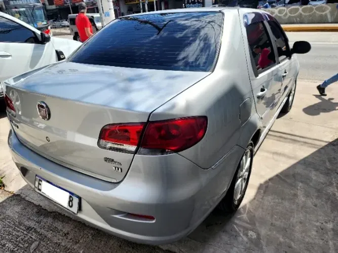 Fiat Siena Tetrafuel 1.4 MPI Fire Flex 8V 4P 2012