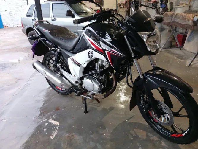 HONDA CG 150 2015 Ótimo estado,pronta pra rodar.