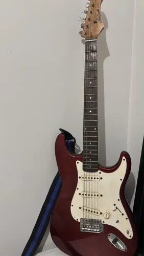 Guitarra Aria Pro II STG-Series + Amplificador Borne Impact Bass CB60