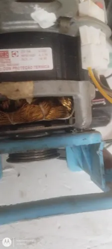 VENDE-SE MOTOR DE MÁQUINA DE LAVAR FUNCIONANDO NORMALMENTE.