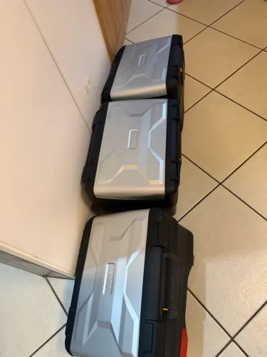 Top case e baús laterais originais BMW