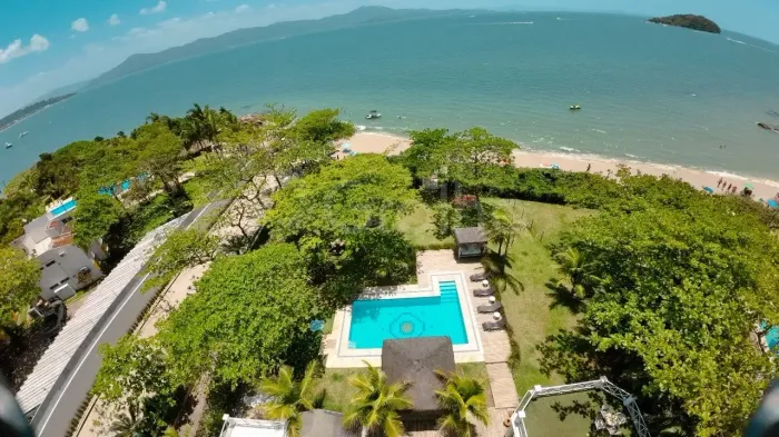 Mansão Exclusiva com Vista Cinematográfica para o Mar em Canajurê  Florianópolis