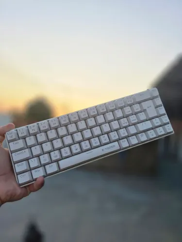 Teclado gamer E-yooso z686