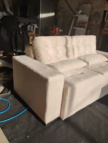 Estufados e cadeiras 