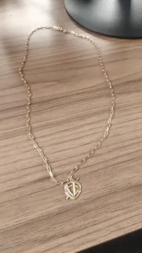 Corrente e pingente banhado a ouro 