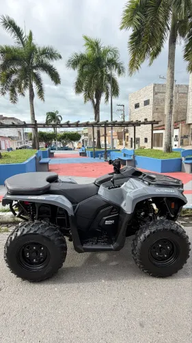 Can Am Outlander 4x4 500 - ano 2026 -Apenas 350km