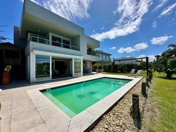 Casa em Condomínio, 5 dormitórios em Condominio Villagio de Atlantida, Xangri-Lá REF: CA12