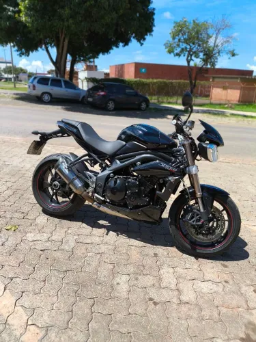 Triumph Speed Triple 1050