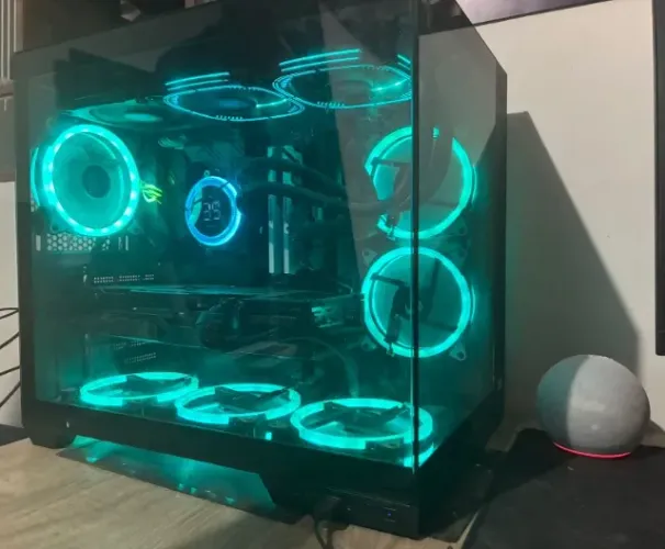 RYZEN 5700x3D / 32GB / Placa 6800 (16gb) / 512 m2.