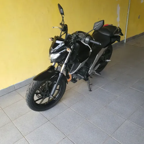 Fazer 250c