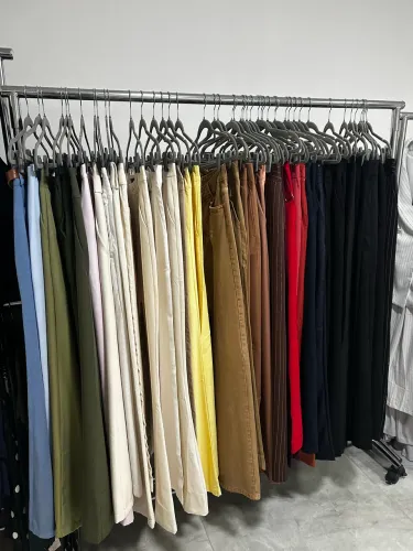 Vendo estoque de roupa feminina alfaiataria vários tamanhos