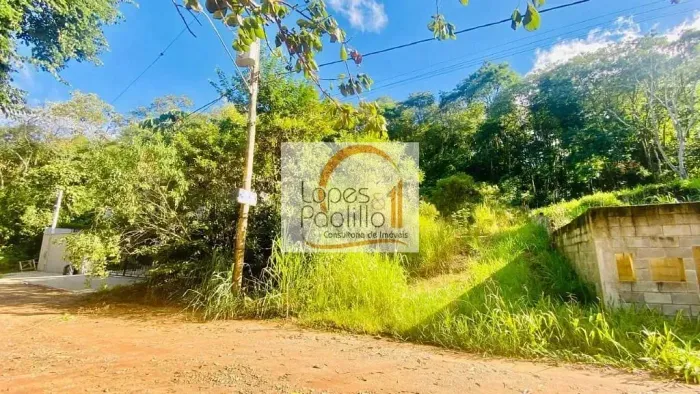 Já pensou morar a poucos minutos da Lucas em um bairro cercado por verde e de frente a uma