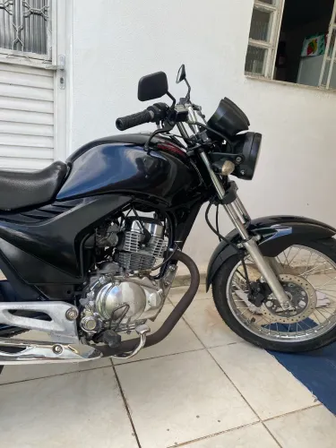 Vendo Fan 150 2012 conservada