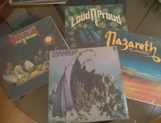 Box com 9 discos de vinil + 3 cds